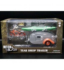 TEARDROP TRAILER CARAVAN WITH ACCESSORIES + TRAILER HITCH 1:24 GREENLIGHT in the packaging