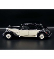 CITROËN TRACTION 15CV 6CYL 1952 NOIRE / CREME 1:18 MAISTO côté gauche