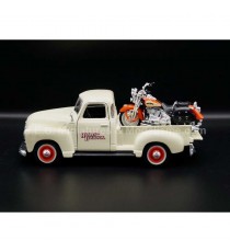 CHEVROLET PICK-UP 3100 1950 1:25 + HARLEY DAVIDSON FLSTS HERITAGE SPRINGER 2001 1:24 MAISTO vue de côté gauche