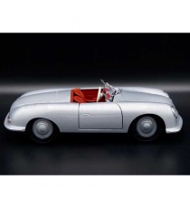 PORSCHE 356 N°1 ROADSTER SILVER 1:24 WELLY right side