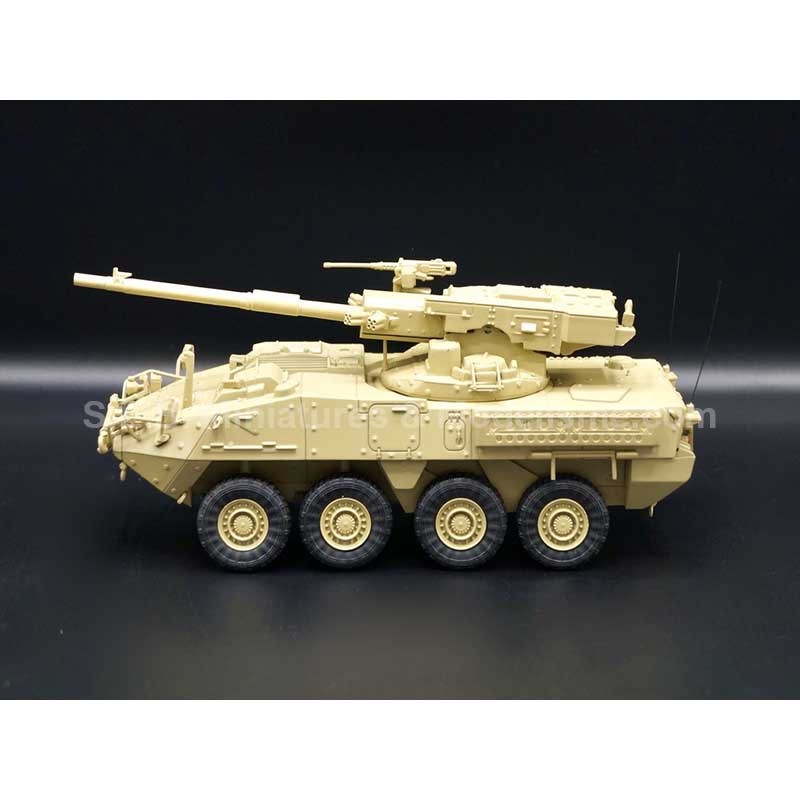 M1128 MGS STRYKER MILITAIRE SABLE 1:48 SOLIDO vue de côté gauche M1128 MGS STRYKER MILITAIRE SABLE 1:48 SOLIDO vue de côté gauche