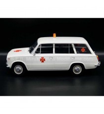 FIAT 124 AMBULANCE ITALIENNE DE 1968 ( SEAT FIAT ) 1:18 TRIPLE9 vue de côté gauche