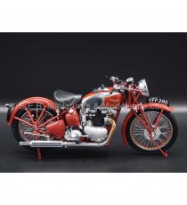 TRIUMPH SPEED TWIN FROM 1939 Red 1:12 MINICHAMPS right side
