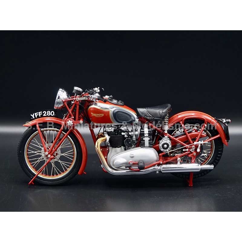 TRIUMPH SPEED TWIN FROM 1939 Red 1:12 MINICHAMPS left side