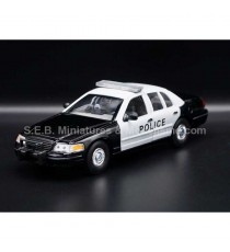 FORD CROWN VICTORIA POLICE USA 1:24 WELLY vue avant gauche
