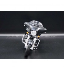 HARLEY DAVIDSON STREET GLIDE SPECIAL FROM 2015 BLACK 1:12 MAISTO front side