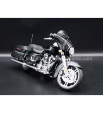 HARLEY DAVIDSON STREET GLIDE SPECIAL FROM 2015 BLACK 1:12 MAISTO right front