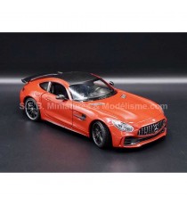 MERCEDES AMG GTR C190 RED 1:24 WELLY right front