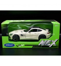 MERCEDES AMG GTR C190 WHITE 1:24 WELLY with packaging