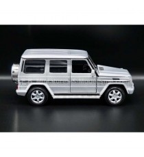 MERCEDES-BENZ CLASS G V8 FROM 2009 SILVER 1:24 WELLY right side