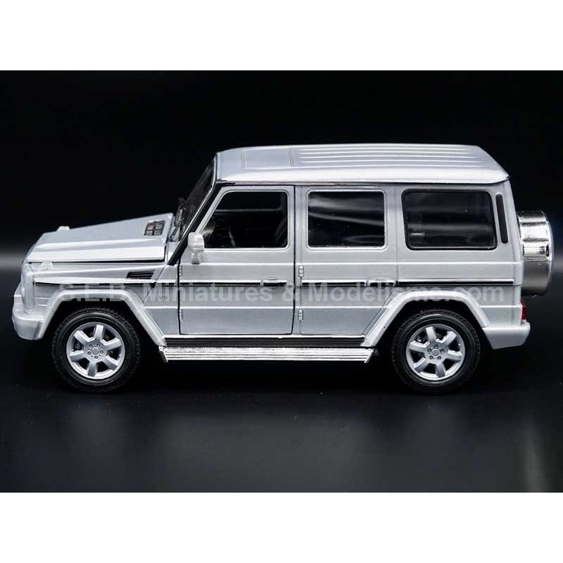 MERCEDES-BENZ CLASS G V8 FROM 2009 SILVER 1:24 WELLY left side