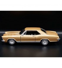 BUICK RIVIERA GRAND SPORT DE 1965 DORÉ 1:24 WELLY vue de côté gauche