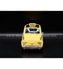YELLOW FIAT NUOVA 500 NYC TAXI FROM 1957 1:24 WELLY front side