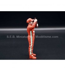 RACING LEGEND PILOT FIGURE YEAR 2000 RED 1:18 AMERICAN DIORAMA right side