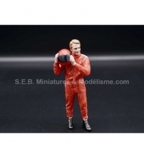 FIGURINES PILOTE RACING LEGEND ANNÉE 70 ROUGE 1:18 AMERICAN DIORAMA vue de face