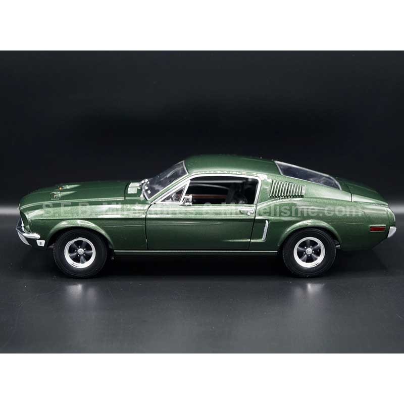 FORD MUSTANG GT FASTBACK FROM 1968 LIMITED EDITION 1:18 GREENLIGHT left side