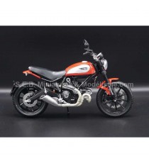 DUCATI SCRAMBLER ICON 803cc DE 2015 ROUGE 1:12 TSMMODEL  vue de côté droit