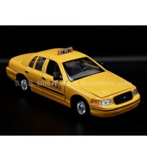 FORD CROWN VICTORIA TAXI NYC 1999 1/24 WELLY AVANT DROIT
