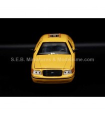 FORD CROWN VICTORIA TAXI NYC 1999 1/24 WELLY FACE AVANT