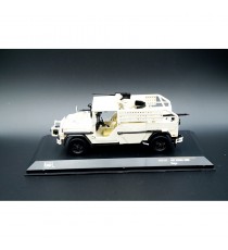 MERCEDES-BENZ LIV-SO AGF SERVAL 2006 BEIGE MAT 1:43 IXO-MODELS côté gauche