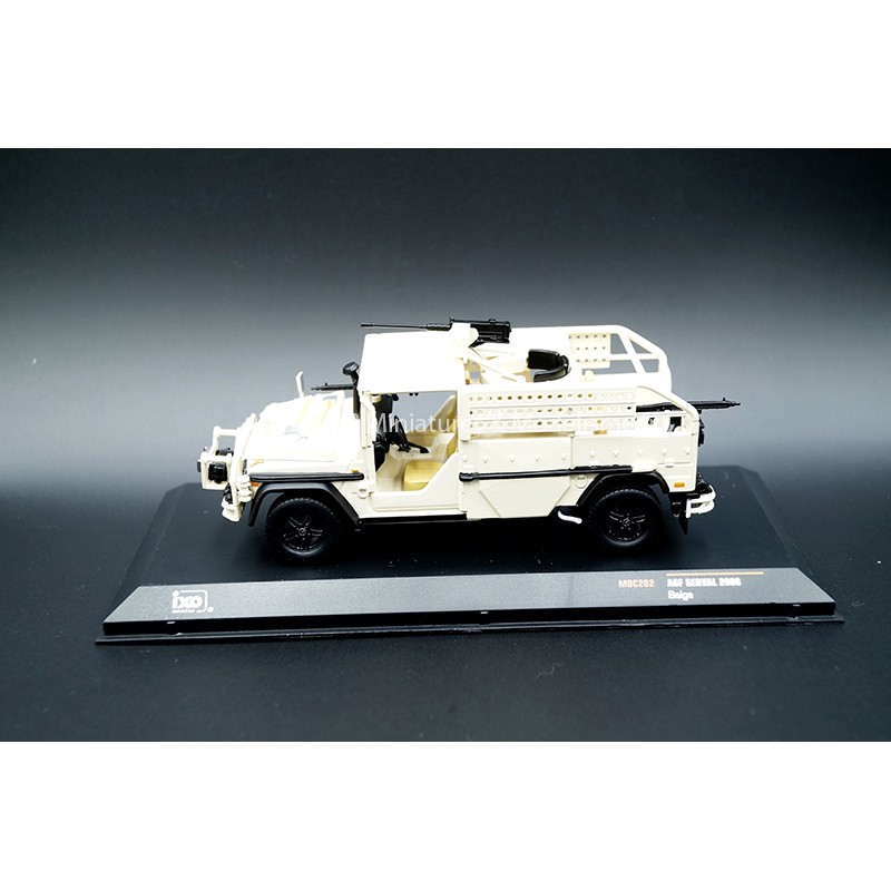 MERCEDES-BENZ LIV-SO AGF SERVAL 2006 BEIGE MAT 1:43 IXO-MODELS côté gauche