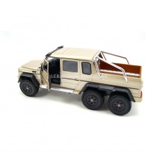 MERCEDES-BENZ AMG G63 6X6 CHAMPAGNE 1:24 WELLY, PORTE OUVERTE