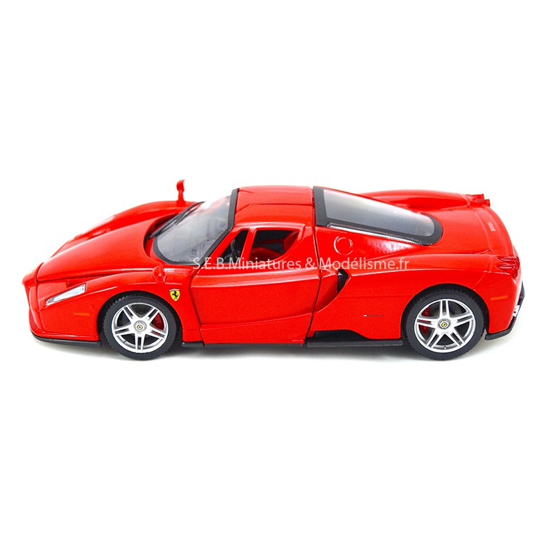 Bburago Ferrari Enzo Rouge 1/24 Miniature Voiture Miniature 