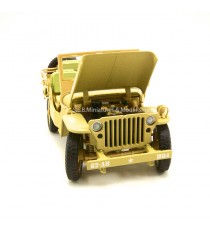 Jeep Willys US Army 1943 version sable du desert capot ouvert