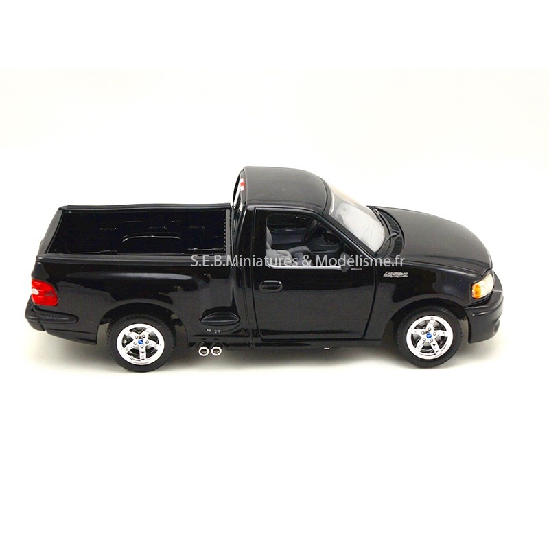 FORD PICK-UP F-150 SVT LIGHTNING NOIR 1:18 MAISTO côté droit