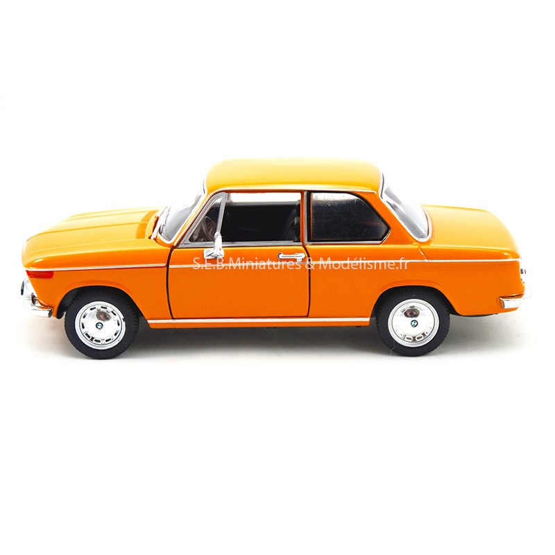 Voiture Miniature de Collection - WELLY 1/24 - BMW 2002 Ti - 1968 - Red -  24053R - Cdiscount Jeux - Jouets