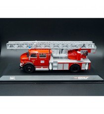 MERCEDES-BENZ L1113 POMPIERS GRANDE ECHELLE - 1:43 IXO-MODELS côté gauche