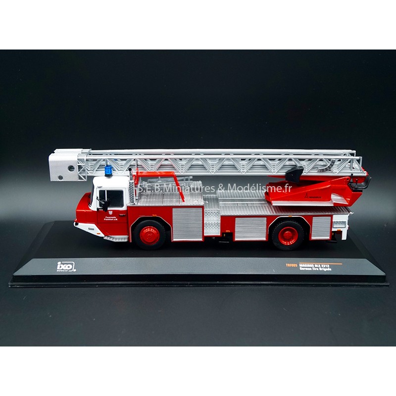 MAGIRUS IVECO DLK 2312 POMPIERS FRANCKFORT GRANDE ECHELLE - 1:43 IXO-MODELS côté gauche MAGIRUS IVECO DLK 2312 POMPIERS FRANCKFORT GRANDE ECHELLE - 1:43 IXO-MODELS côté gauche