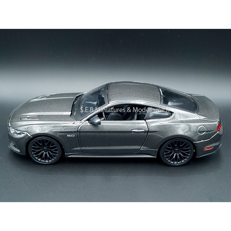 Ford Mustang GT grise 2015 1/24