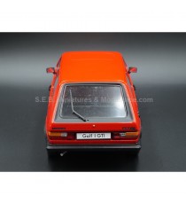VW VOLKSWAGEN GOLF GTI 1800 série 1 ROUGE 1984 1:18 WELLY vue arrière