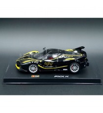 FERRARI FXX-K N°44  DE 2015 NOIR 1:43 BURAGO SIGNATURE côté gauche