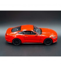 FORD MUSTANG GT 2015 ROUGE 1:24 WELLY côté droit